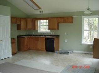 3 New St, Harrington, DE 19952