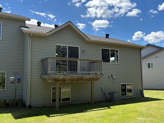3rd image of 15251 Clearview Ln