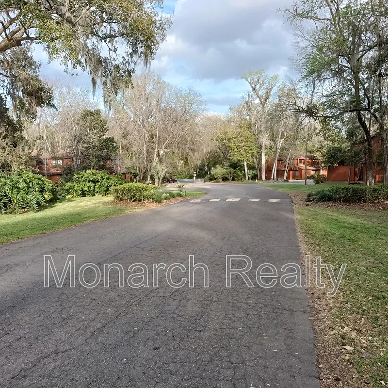 2 bed, 2.0 bath, 1106 sqft, $1,300 — Photo 2