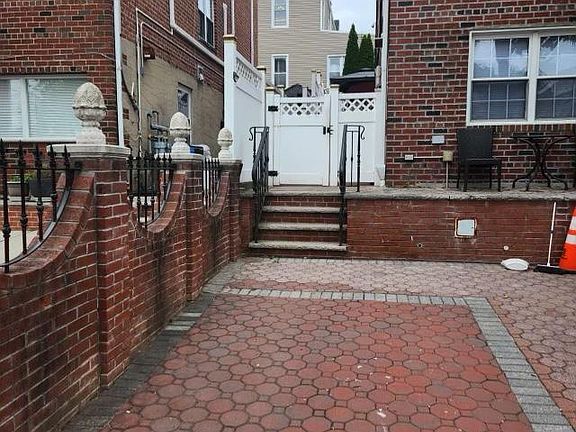 3rd image of 4377 Katonah Ave #1