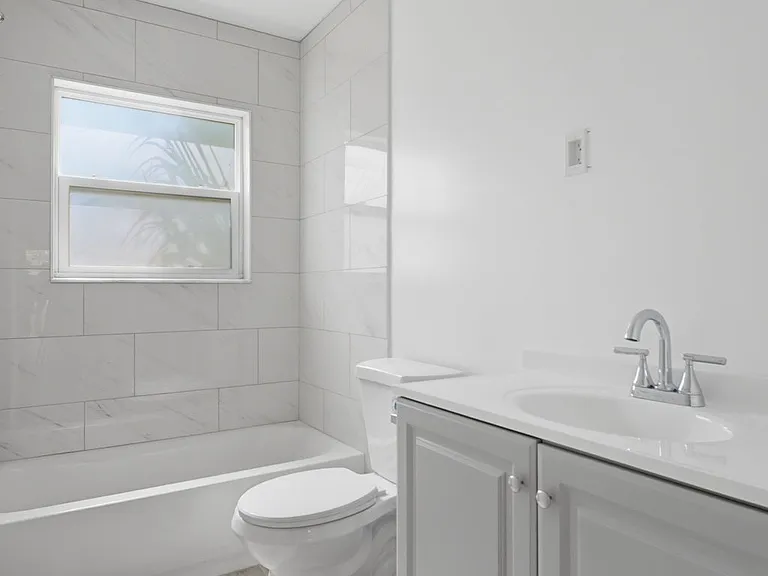 115 N San Remo Ave #7 — Photo 13
