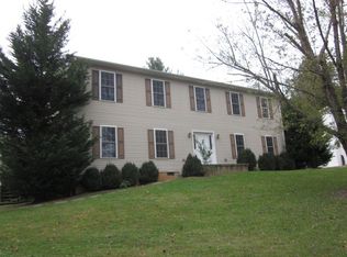 104 McFalls Rd APT 1, Asheville, NC 28805