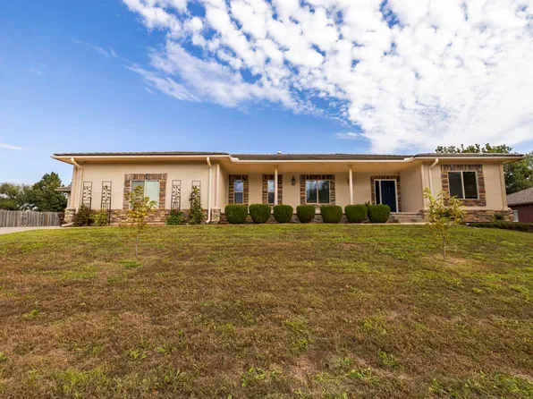 830 S Stagecoach St, Wichita, KS 67230