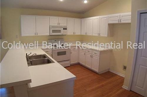 3rd image of 504 E Carolina Ave