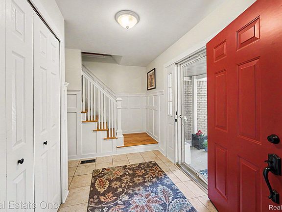 3rd image of 2242 W Wattles Rd