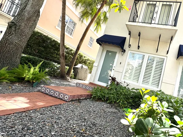 240 Majorca Ave #240, Coral Gables, FL 33134