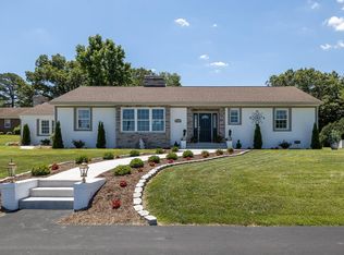 917 W Main St, Luray, VA 22835