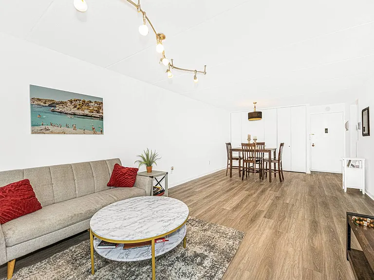 1155 Warburton Ave #3D — Photo 3