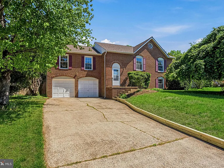 9729 Zimbro Ave — Photo 2