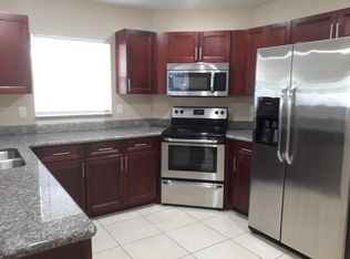 921 SW 15th St, Deerfield Beach, FL 33441