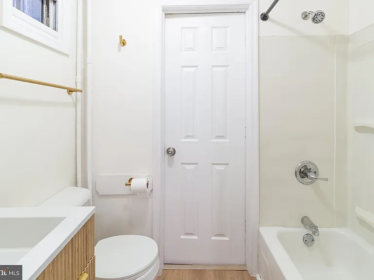 427 N Preston St #1 — Photo 3