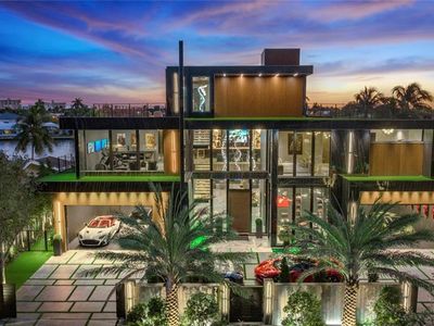 733 Middle River Dr, Fort Lauderdale, FL, 33304