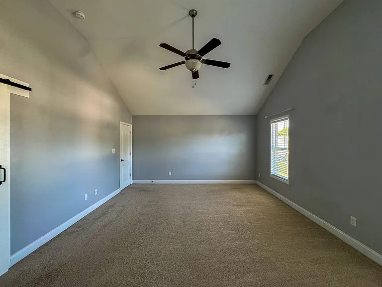 172 Huzzas Cir — Photo 17