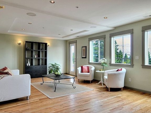 4th image of 5506 33rd Ave NE Unit B