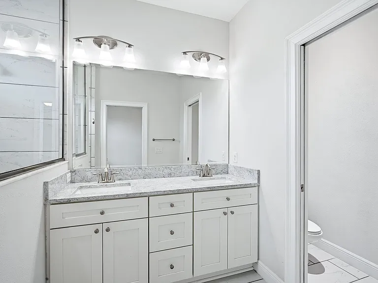 2411 W Fig St #1 — Photo 22