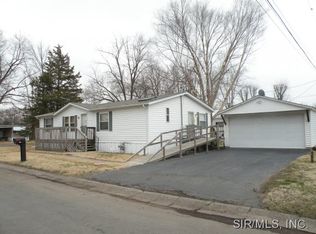 30 Acordi Dr, Caseyville, IL 62232