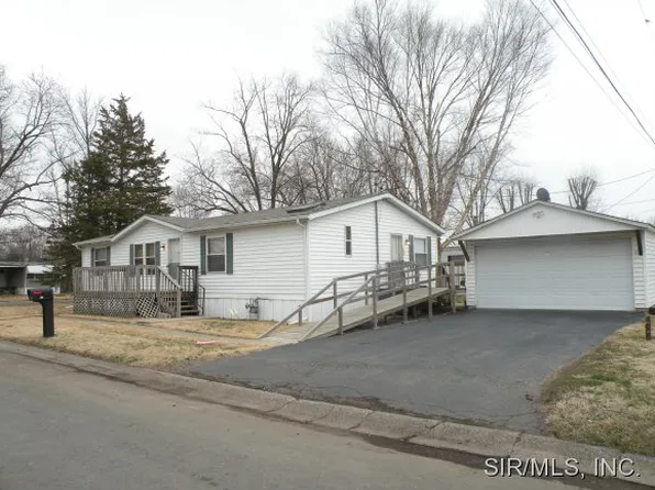30 Acordi Dr, Caseyville, IL 62232