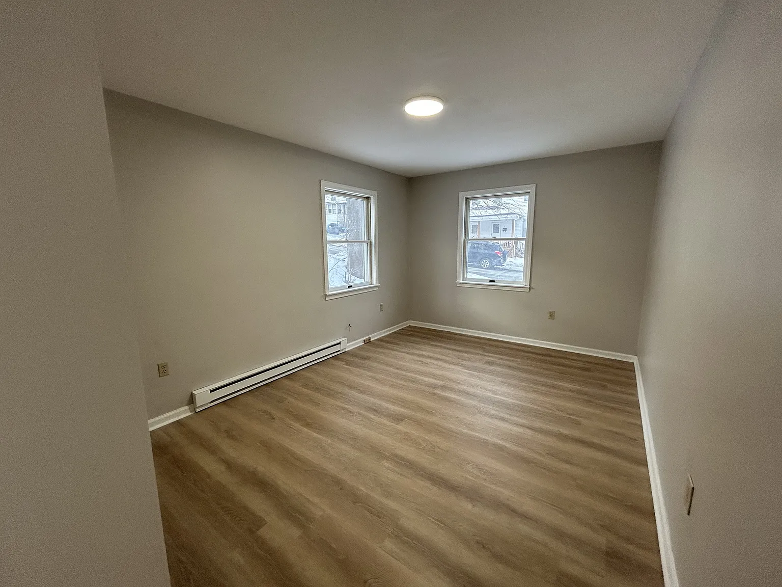 37 Monroe St - 3 — Photo 4