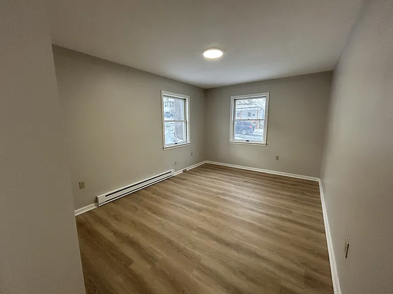 37 Monroe St #3 — Photo 4