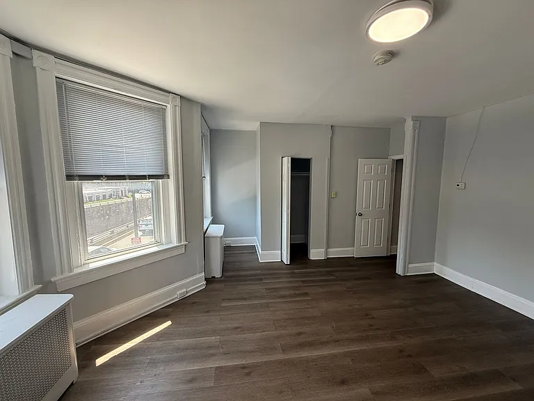 2030 N Capitol St NW — Photo 4