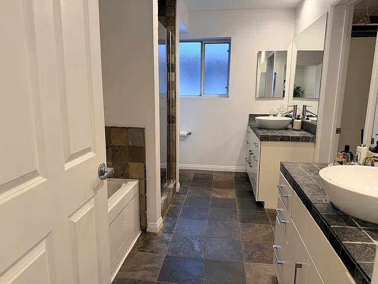 10918 Morrison St #3 — Photo 16