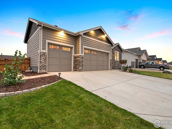 3rd image of 135 Turnberry Dr
