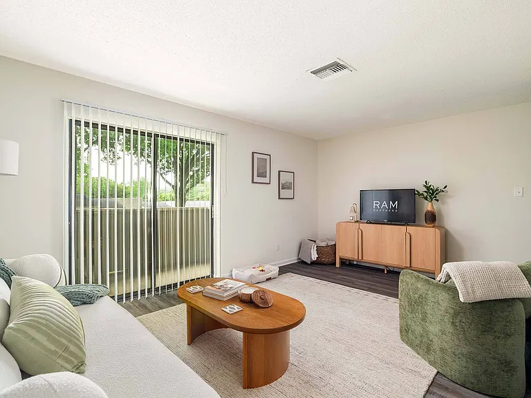 Mountain View — Photo 1