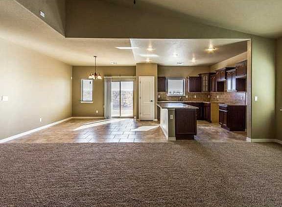 5th image of 7640 Mammoth Ln