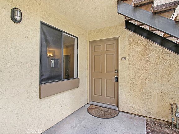 5th image of 1110 W Blaine St APT 107