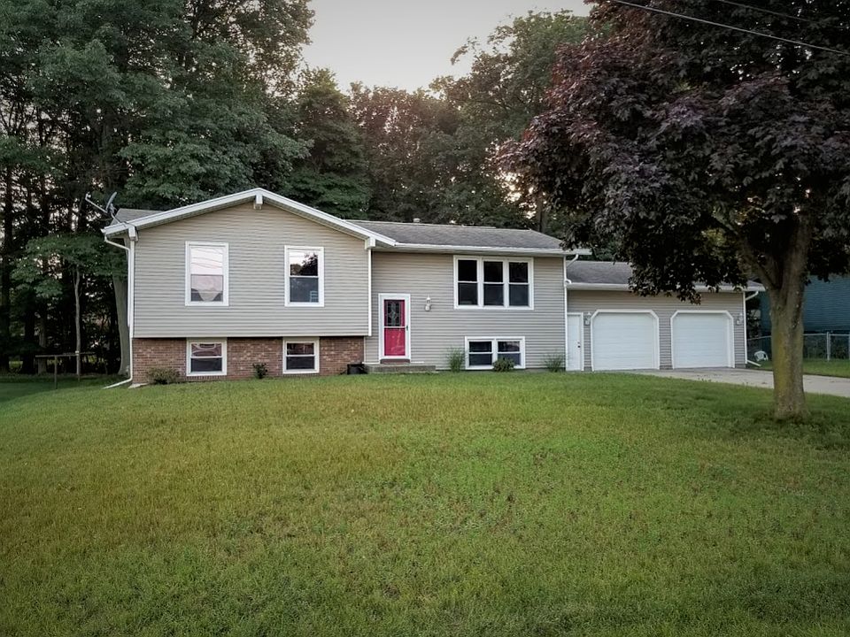 1st image of 3567 Padelt St