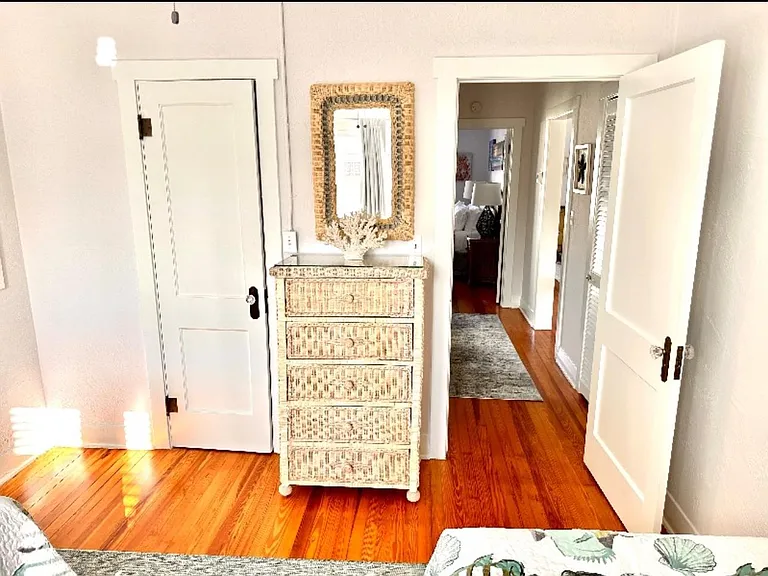 136 S Oleander Ave — Photo 24