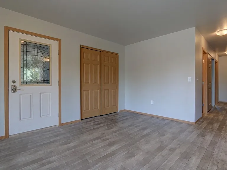 4565 W Overby St — Photo 10