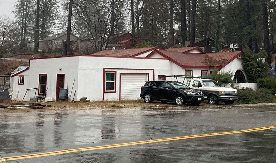 2nd image of 20308 W Paoli Ln