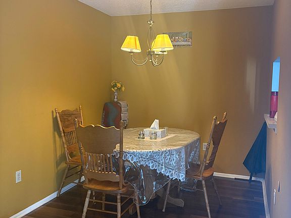 3rd image of 14 Pembrook Ave #14