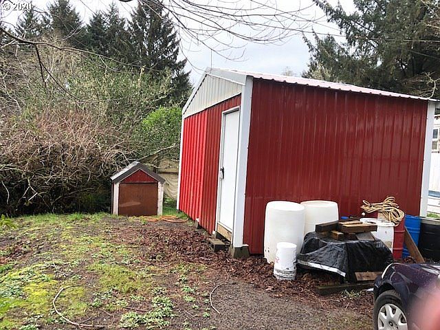 2nd image of 62984 SW 8th Rd