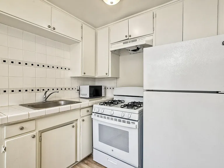 209 Surfrider Way - Unit E — Photo 9