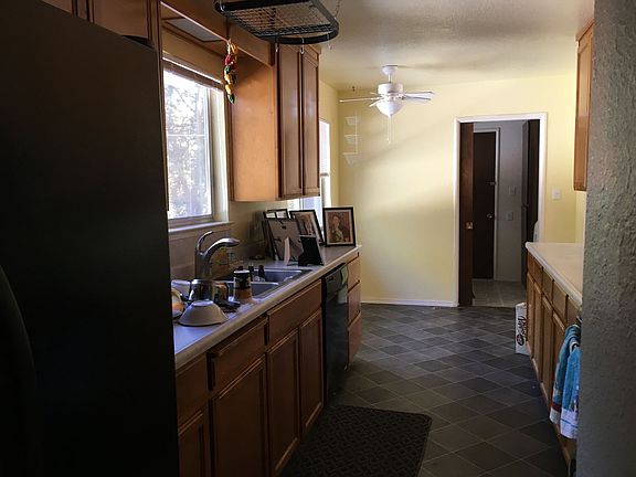 2nd image of 22590 Meadow Ln