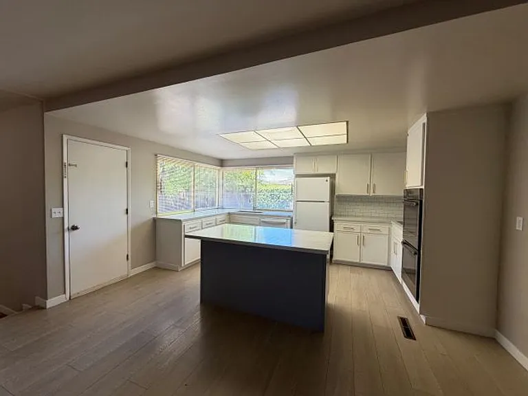 1795 Cardel Way — Photo 6