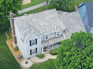 642 NE Saint Andrews Ct, Lees Summit, MO 64064