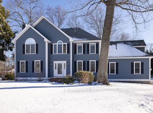 90 Hayden Cir, Hampton, NH 03842