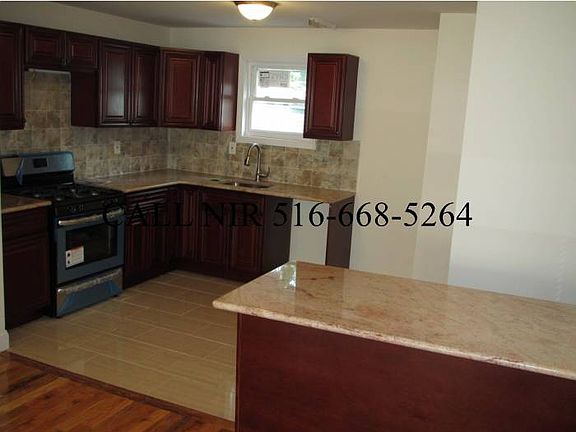 3rd image of 9355 207th St