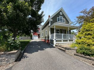 13 McKinley Dr, Lewiston, ME 04240