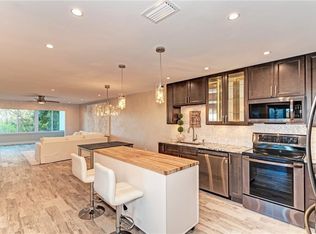 1200 E Peppertree Ln APT 301, Sarasota, FL 34242