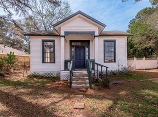 1002 Old Madisonville Rd, Huntsville, TX 77320