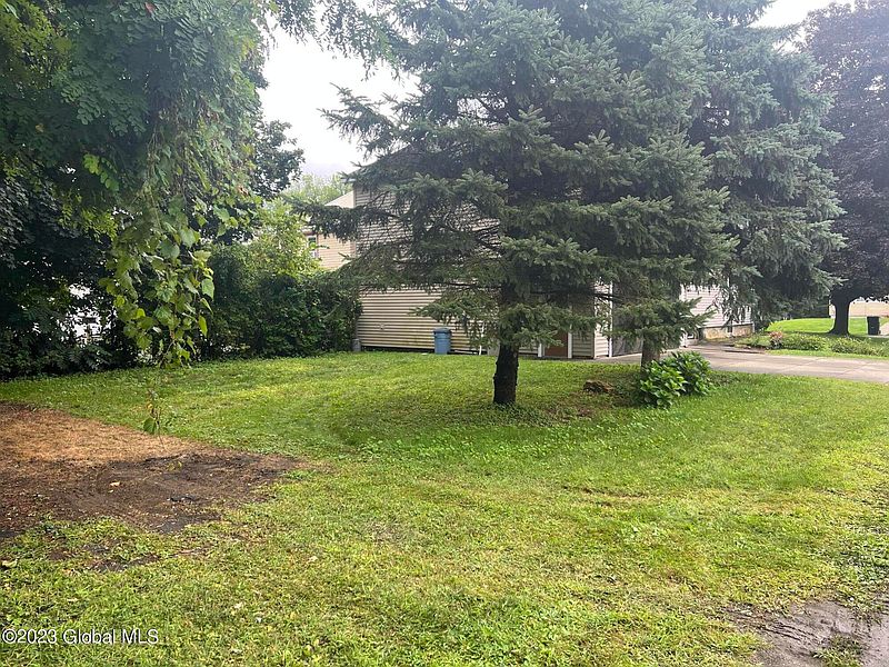 4th image of 37 Martindale