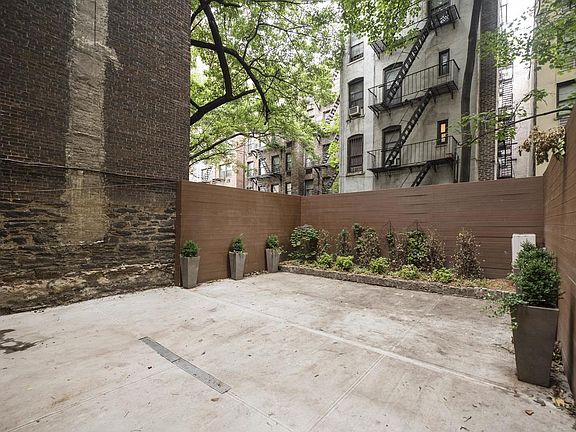 2nd image of 230 E 81st St APT 1B
