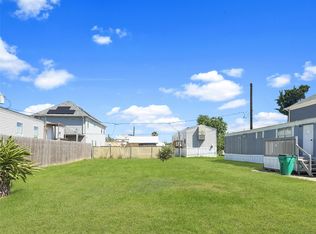 143 Egret Canal S, Baytown, TX 77523