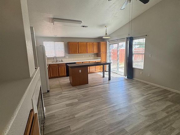 5th image of 3519 Amur Maple Dr