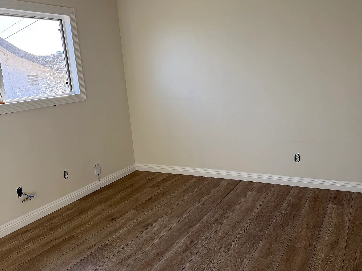3 bed, 1008 sqft, $1,600 — Photo 1