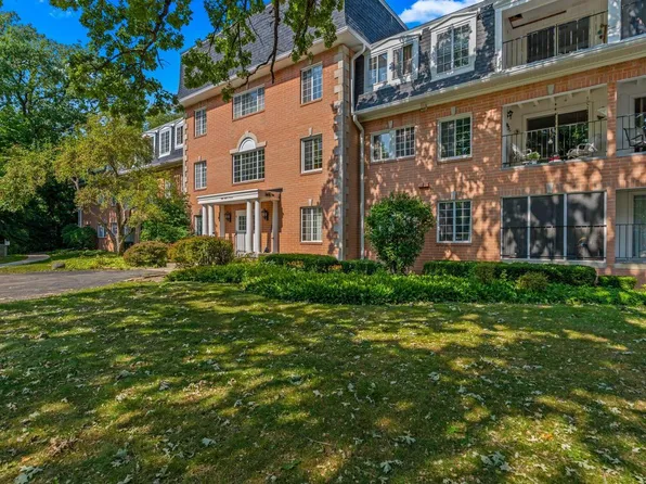 12990 West Bluemound ROAD #204, Elm Grove, WI 53122